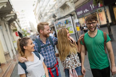 conocer gente para viajar